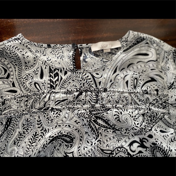 Loft woman’s dress size L. Long sleeve keyhole button back - Picture 5 of 9